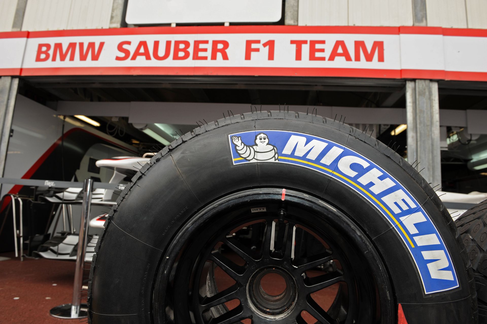 Bombahír a Forma-1 számára: A Michelin kész visszatérni!