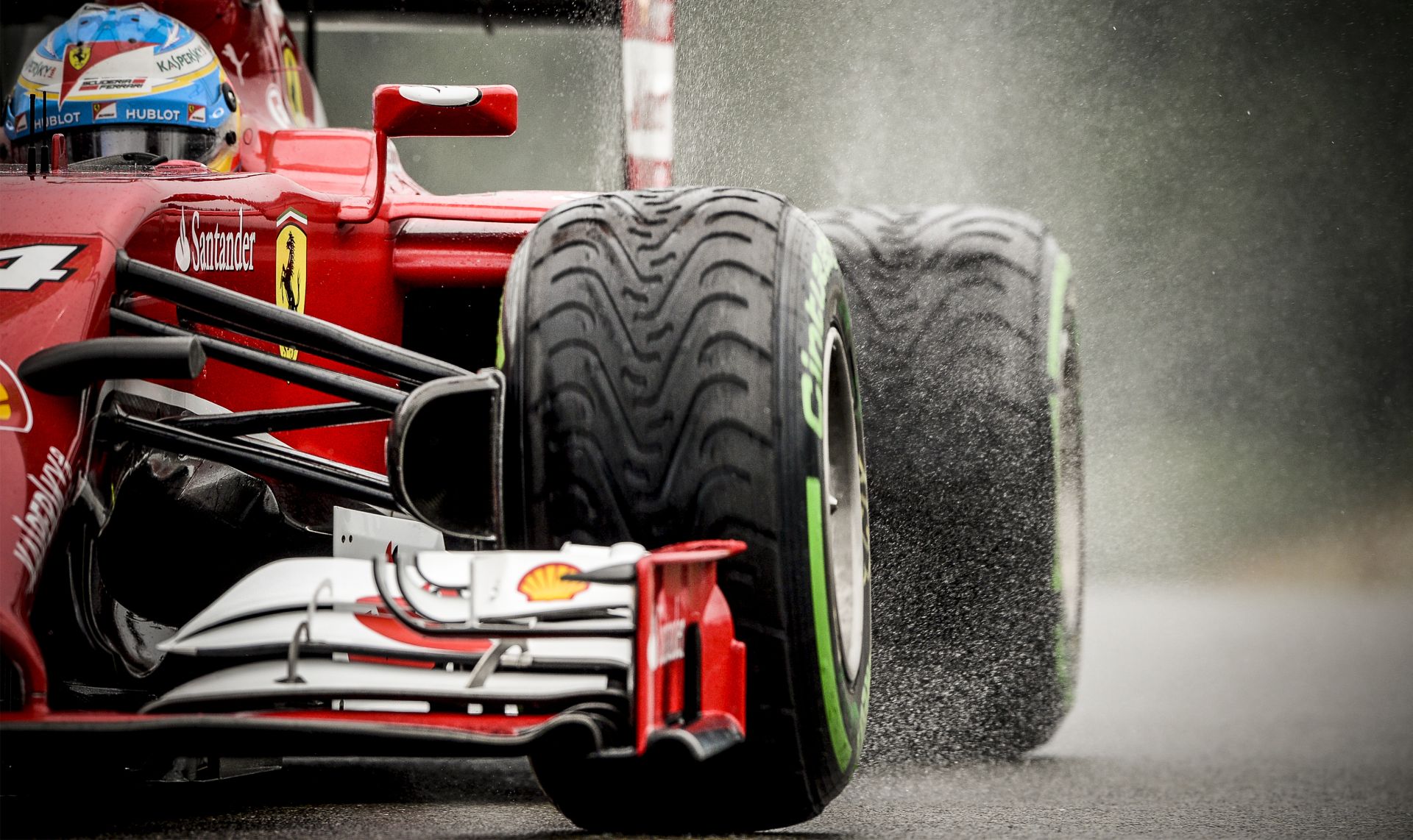 Alonsót 320 km/óránál szorította le a fűre Magnussen: Videón az életveszélyes jelenet! Így már teljesen jogos a büntetés