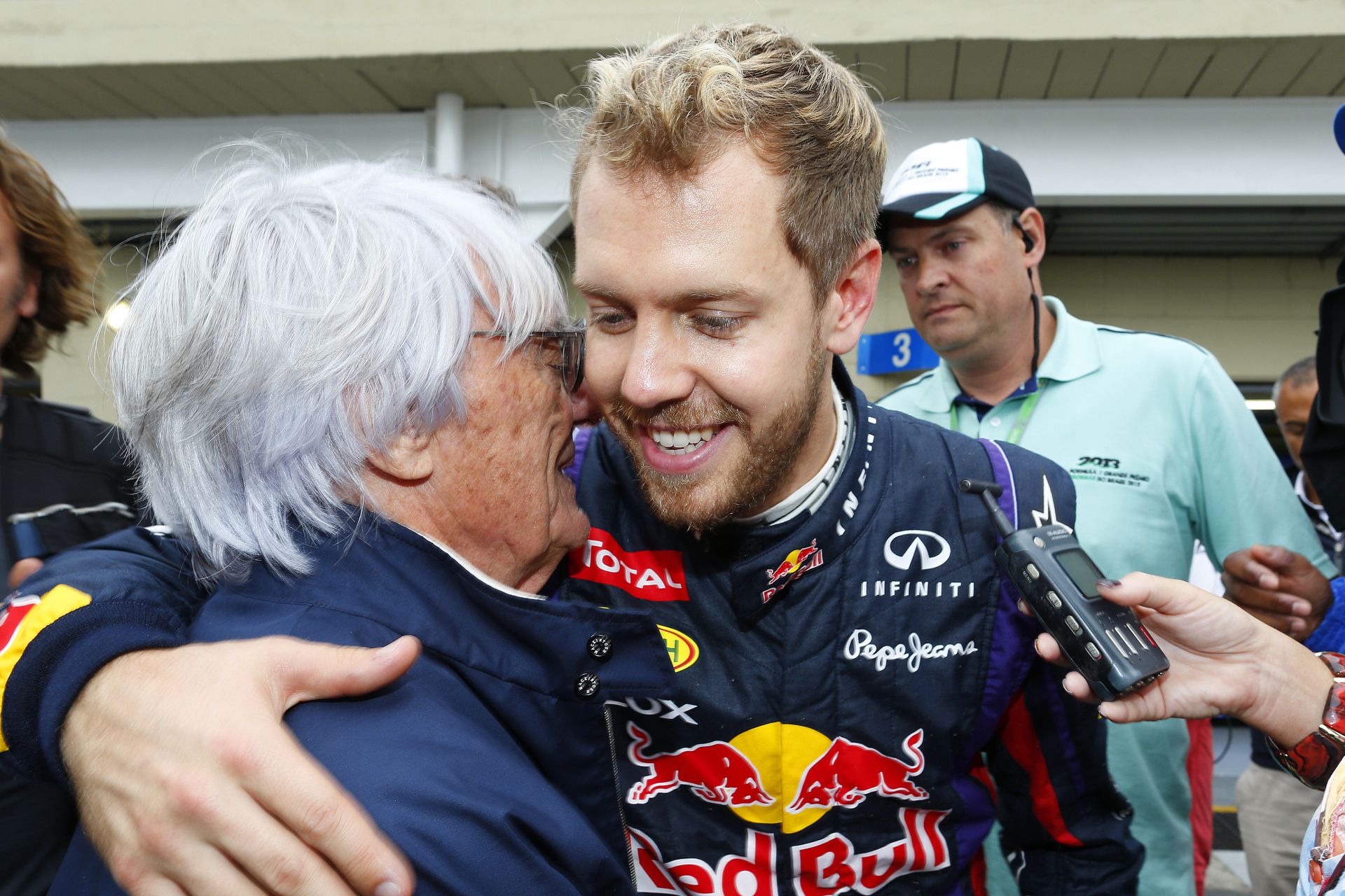 Ecclestone: Nincs gyorsabb versenyző Vettelnél, aki újabb bajnoki címeket nyer majd