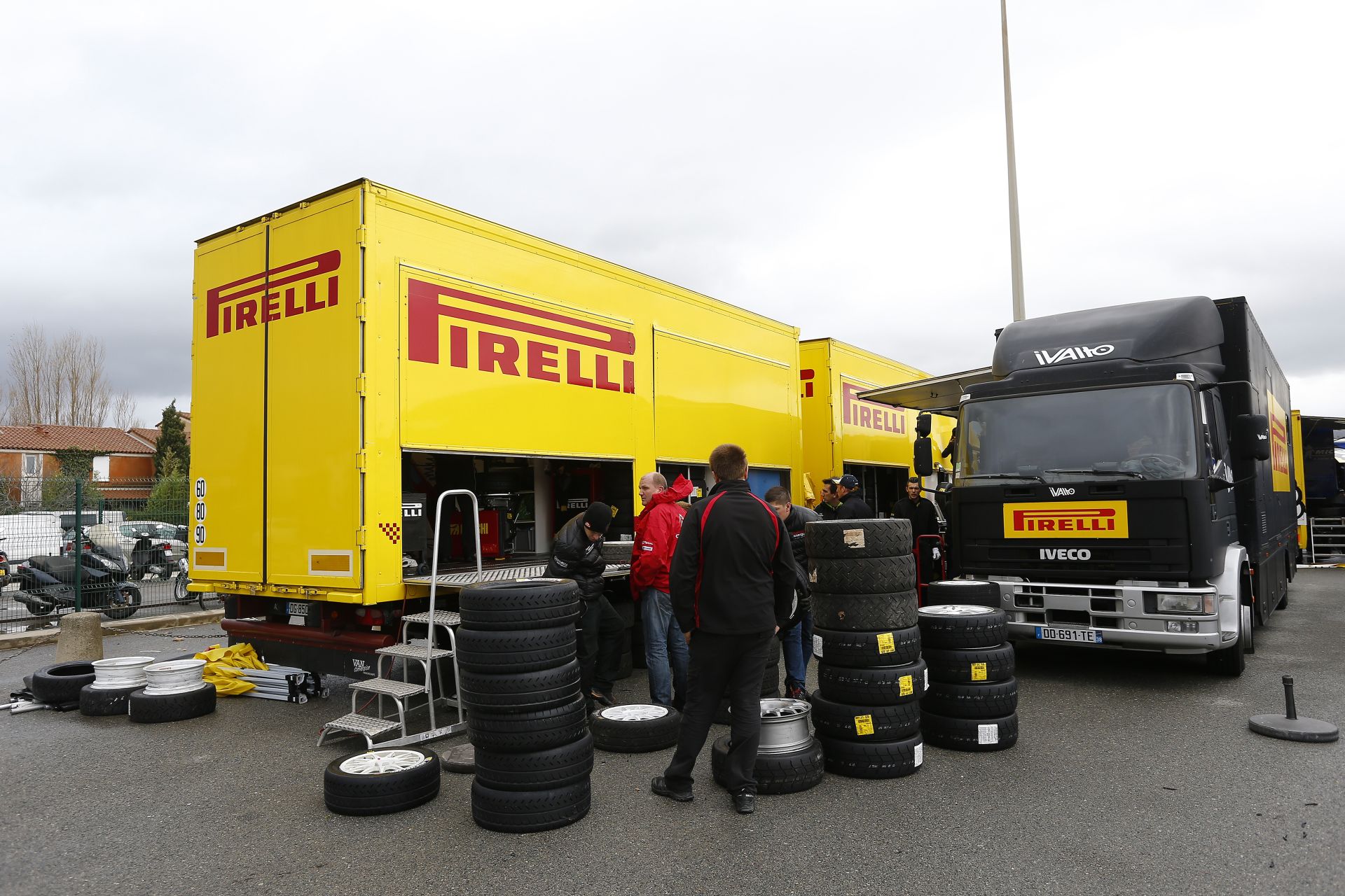 A Pirelli beadta a derekát - egy elég ütős javaslaton dolgoznak 2016-ra!