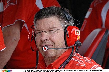 Röviden: Brawn évi 5 millió eurót kaphat a Ferrarinál: Visszatér a legenda?