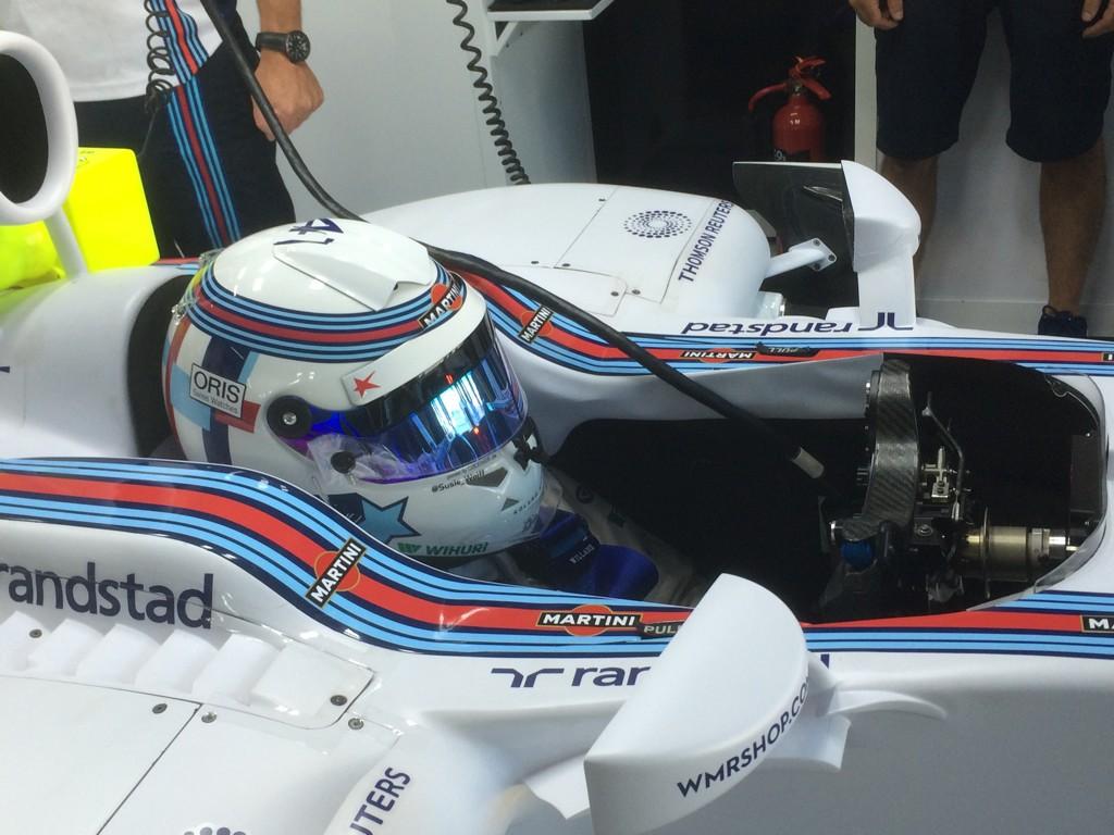 Susie Wolff lendületben: 2000 euró gyorshajtásért, bő 2 tizedre Massától