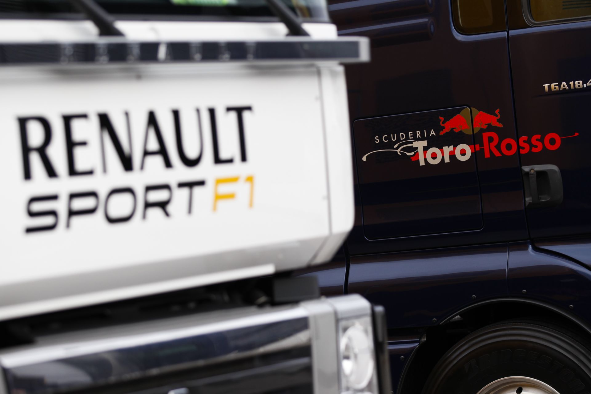 Renault: 30 milliónk van a saját csapatunkra