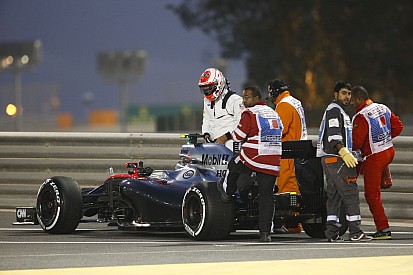 Button frusztrált a McLaren "gonosz kis szörnyének" visszatérése miatt