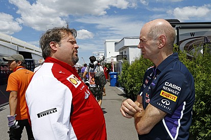 Hivatalos: Newey több évvel hosszabbított a Red Bullal! Tanácsadó és mentor lesz a jövőben
