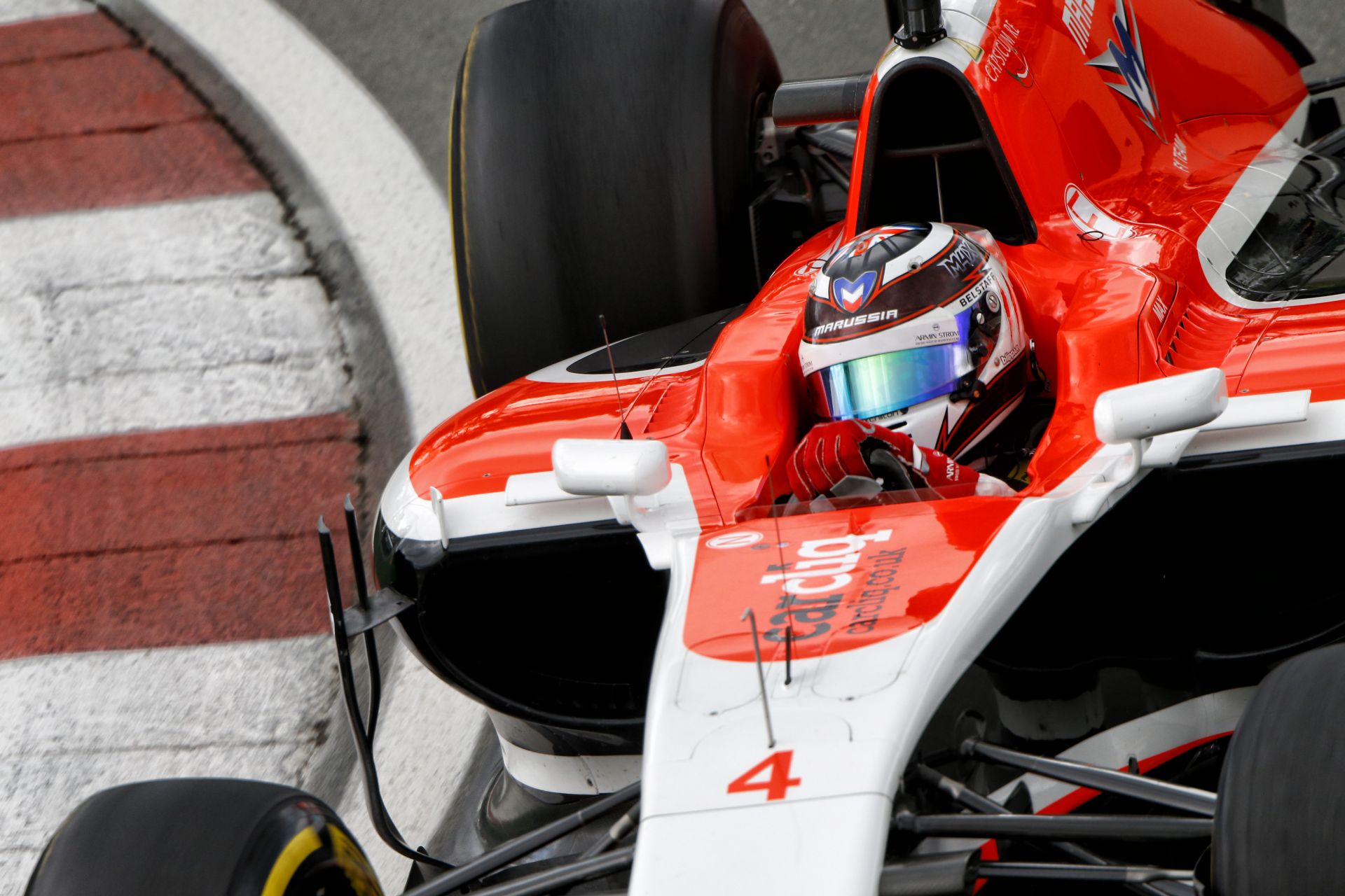Videón Bianchi nagy balesete Kanadából: Mindkét Marussia kiesett
