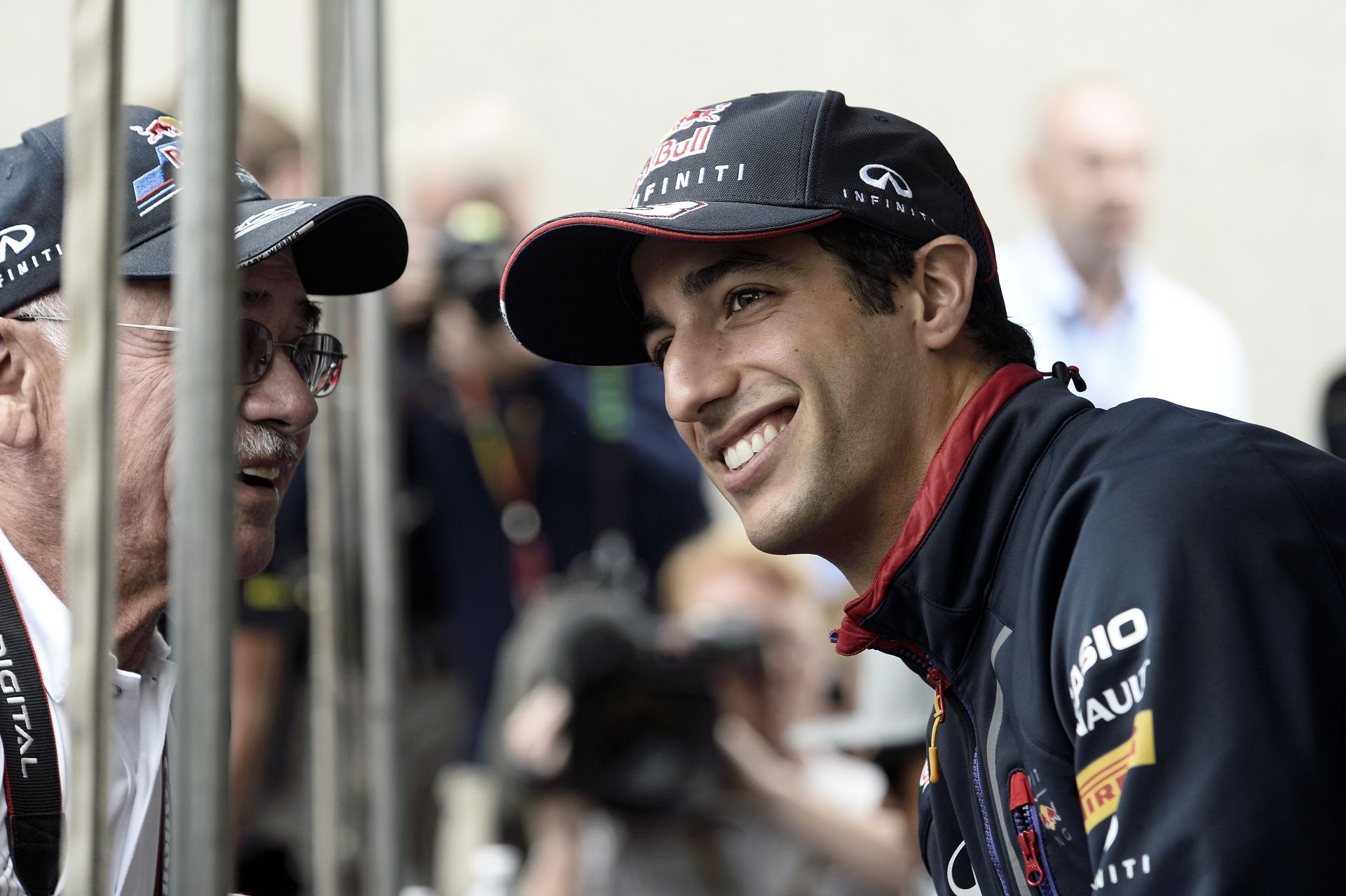 Ricciardo: az összes versenyző mazochista, néha kék-zöld foltos háttal szállunk ki az autóból