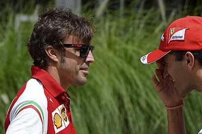 Alonso: Hihetetlen, hogy mennyivel jobb a Mercedes, már most 2015-re kell dolgoznunk, hogy legyen esélyünk