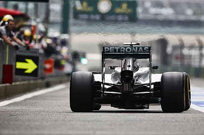 A Mercedes már tesztelte a nagyobb hangot garantáló kipufogót: Rosberg szerint bevált