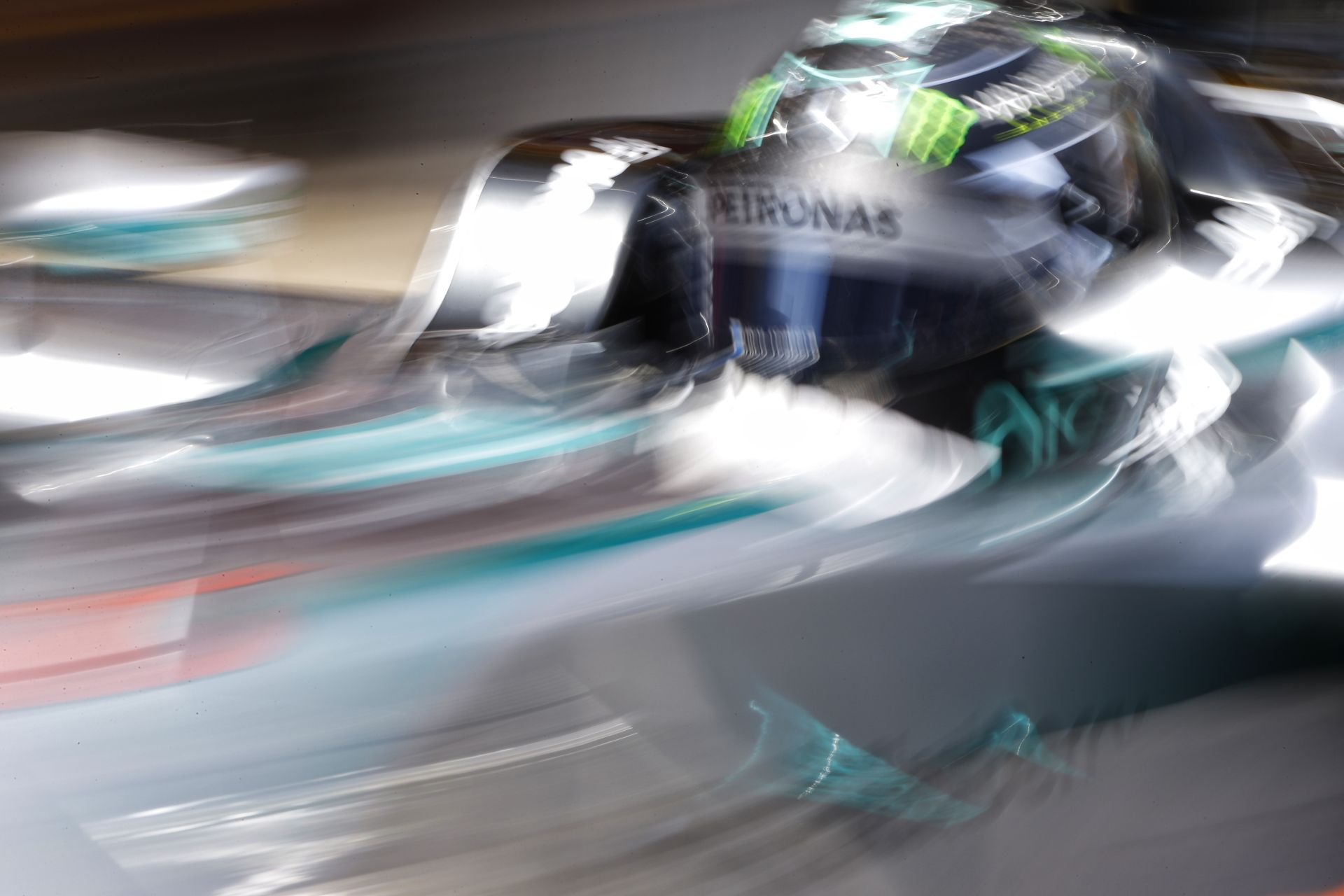 Hamilton: Bahrein újratöltve? Inkább ne!