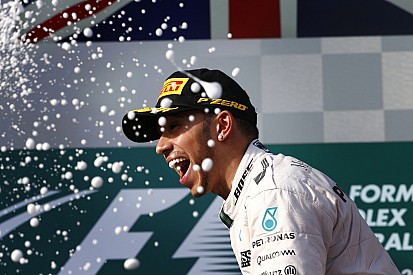 Hamilton ezen a héten aláírhatja az új szerződését a Mercedesszel