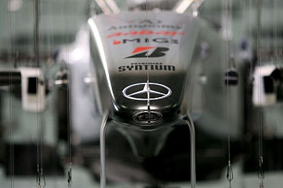 Az FIA megerősítette, várják a Mercedest Rosberg manővere miatt
