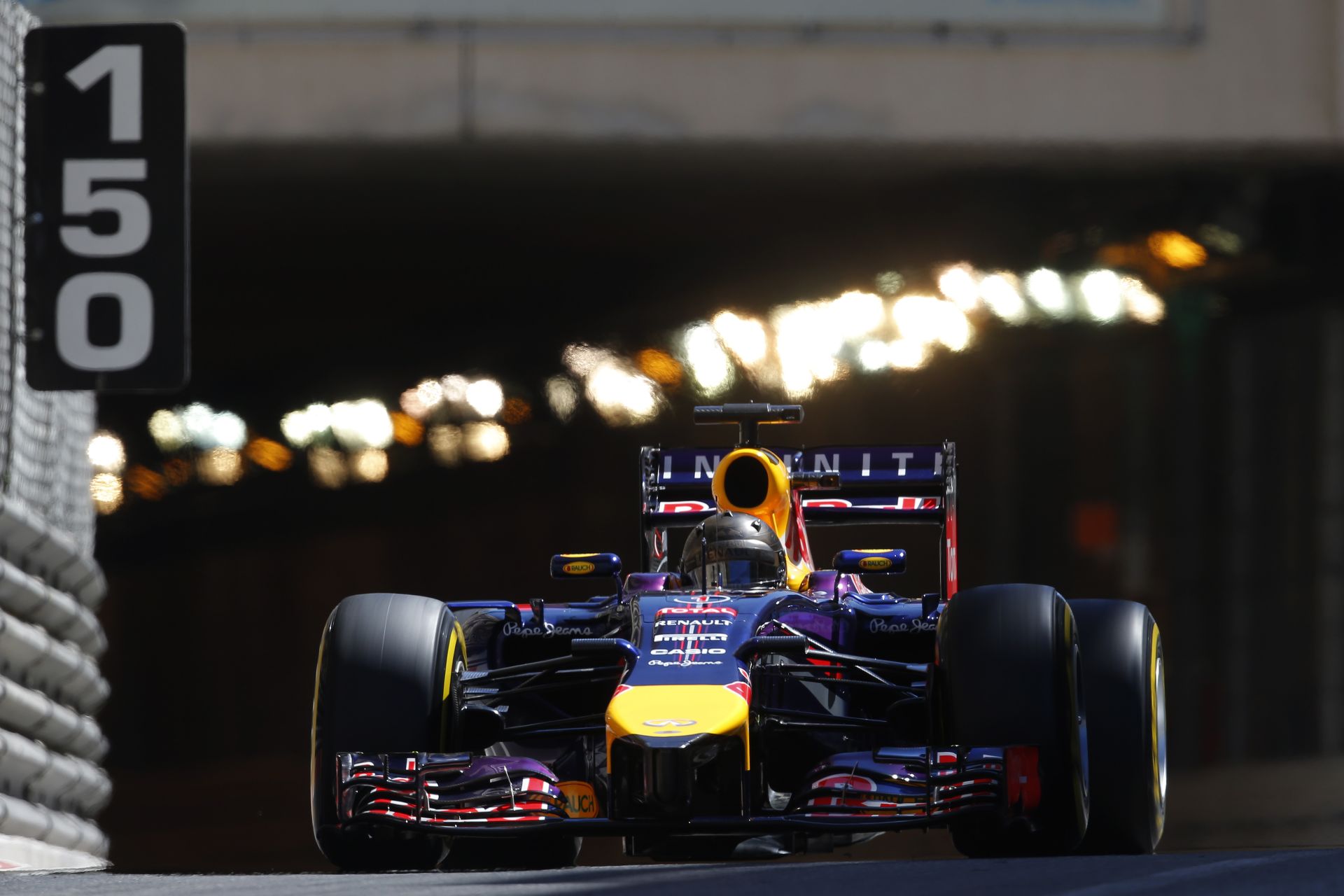 BRÉKING: 5 helyes rajtbüntetés kap Vettel Monacóban?!