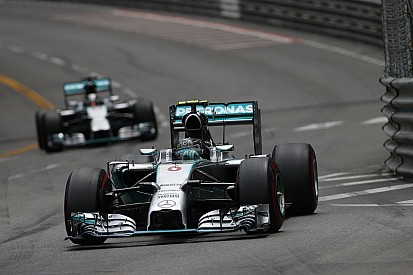 Holnap újra kék lesz az ég: a Mercedes sportfőnöke tudja kezelni a versenyzőit