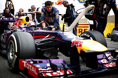 Ecclestone 2013-as Red Bullokat akart V8-as motorokkal