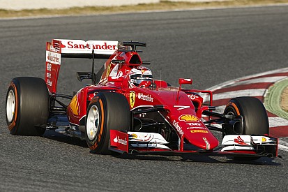Raikkönen majdnem közepes keverékkel is nyerni tudott Barcelonában a Ferrarival: Hamilton, Rosberg és a McLaren-Honda is kidőlt