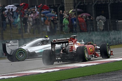 Alonso még nem nézte vissza a Massával történt incidenst - a Mercedes megérdemelten nyert