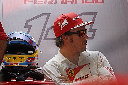 Érezd a különbséget: Alonso egy köre 2013-ból és az idei Ausztrál Nagydíjról
