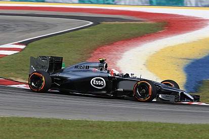 Versenyképes a McLaren, de nem eléggé