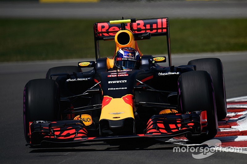 Verstappen tweede in derde training Canada, harde crash voor Magnussen