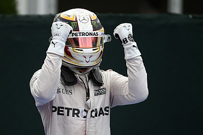 Tussenstand: Hamilton nadert Rosberg, Verstappen zesde