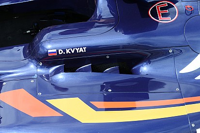Toro Rosso: deviatori di flusso negli sfoghi ai lati dell'abitacolo