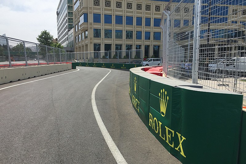 La FIA modificherà i cordoli e l'entrata della pitlane di Baku