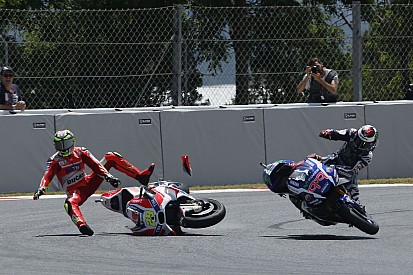 Lorenzo: "Assen mi piace ma devo dimenticare il crash con Iannone"
