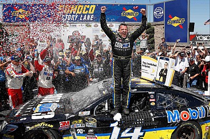 NASCAR Sonoma: Sieg für Tony Stewart nach Duell mit Denny Hamlin