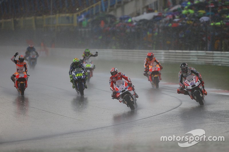 Fotogallery: l'incredibile diluvio di Assen della MotoGP