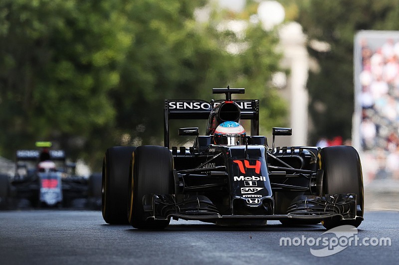 Boullier: “Honda zal in 2017 heel dicht bij Mercedes zitten”