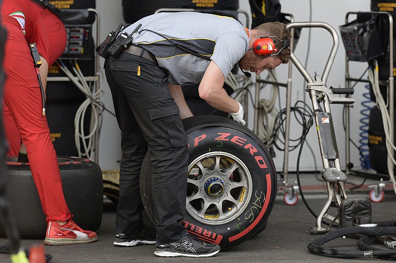 Новая процедура Pirelli снизит стартовое давление в шинах
