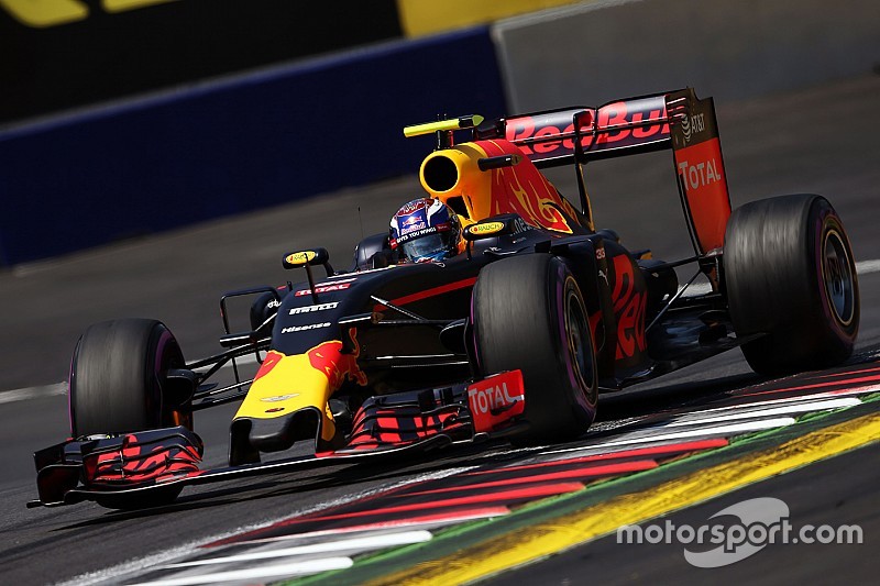 Verstappen responde a los aficionados críticos