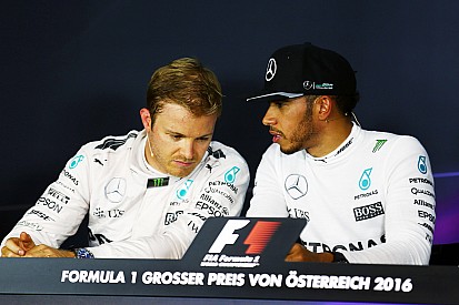 Damon Hill: “Teamorders gaan niet werken bij Mercedes”