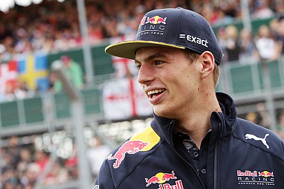 Verstappen na sublieme derde tijd in kwalificatie: “Heel blij mee”
