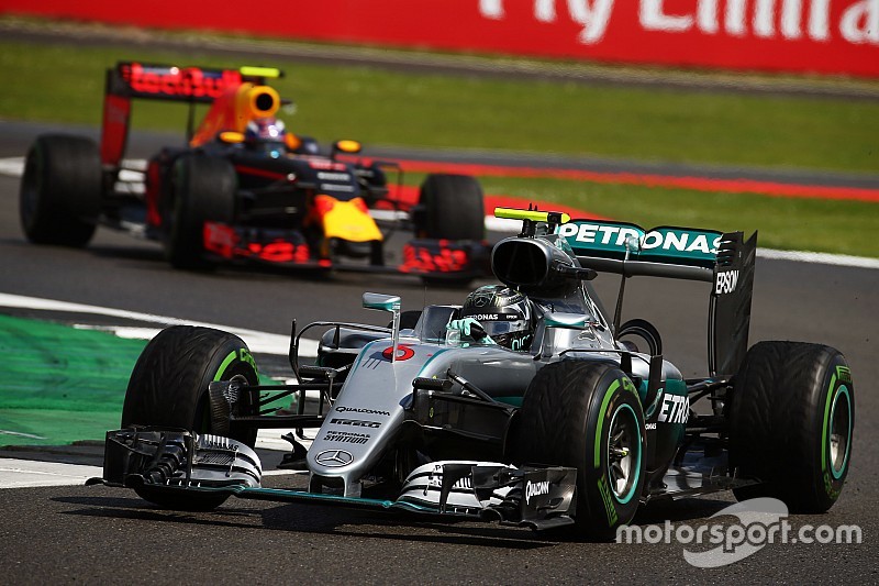 Rosberg attende il verdetto e punge Max: