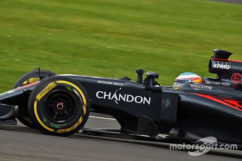 El McLaren más fiable: 'hiperactivo' en los test