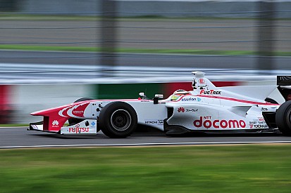 Super Formula Fuji: Vandoorne scoort eerste pole position
