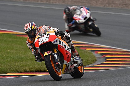 Pedrosa kon door mechanisch probleem strategie Marquez niet volgen
