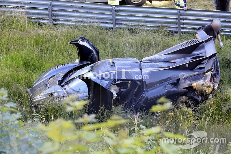 Crash auf der Nordschleife: 1.300-PS-Supersportwagen zerlegt