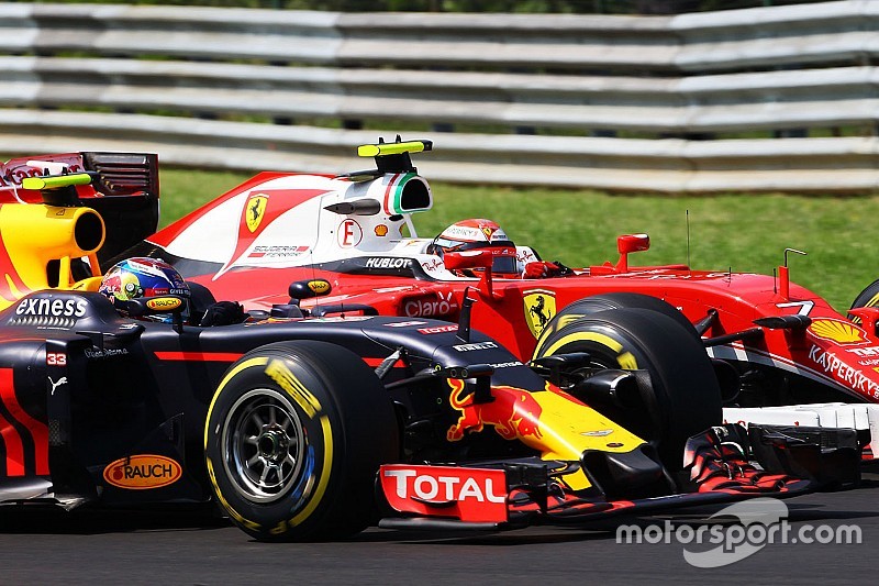 Perez wil dat agressieve verdedigen door Verstappen besproken wordt