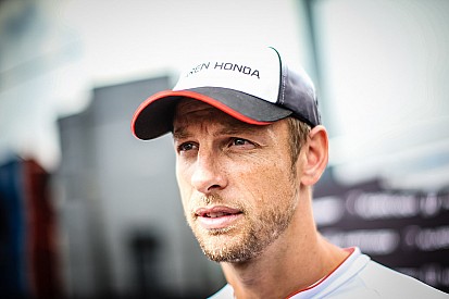 Williams не може довго чекати на рішення Баттона