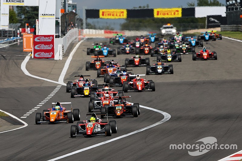 Il team ADM Motorsport correrà nelle ultime 3 gare della F.4 Italiana