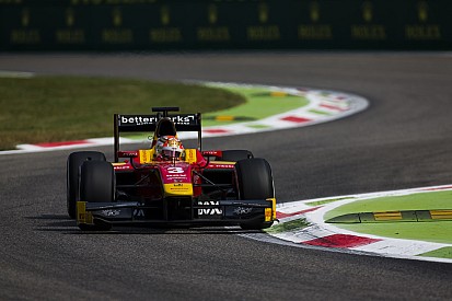 Nato controla la carrera y los Prema le acompañan en el podio