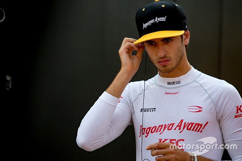 Giovinazzi realizó prueba en el simulador de Ferrari