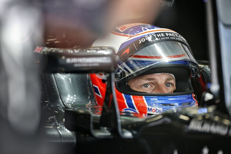 Button ilyen fejet vágott, mikor megtudta, Alonso 6. lett!