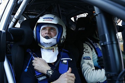 Coulthard: gyorshajtás Franciaországban, bemutató Jordániában V8-as Red Bull-lal