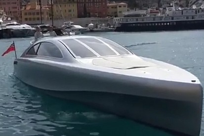 Rosberg is dobott egy hátast az új Mercedes hajótól
