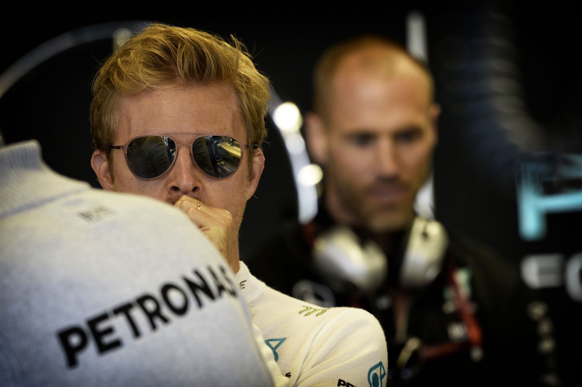 Rosberg 36 perc alatt futotta körbe a pályát Bakuban