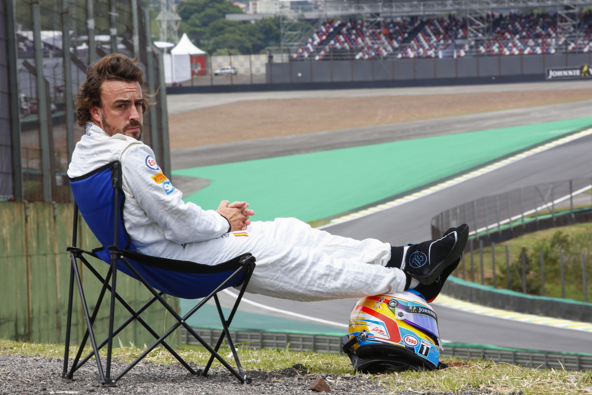 Rosberg ma megismételte a napozós Alonso mémet - csak a nap hiányzott!